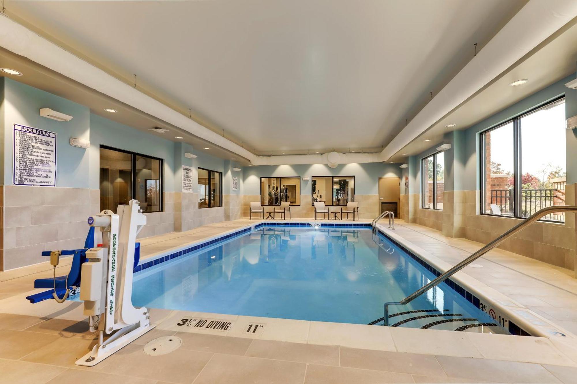 Holiday Inn Express Holly Springs - Raleigh Area By Ihg Екстериор снимка