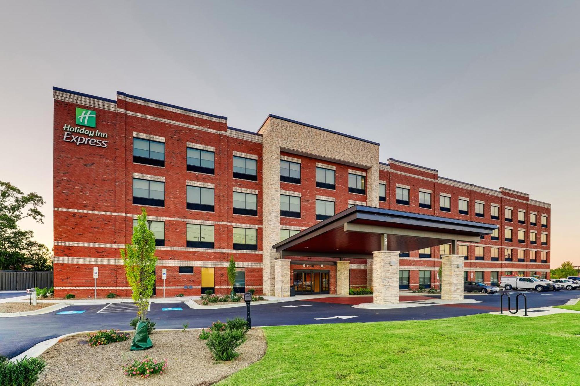 Holiday Inn Express Holly Springs - Raleigh Area By Ihg Екстериор снимка