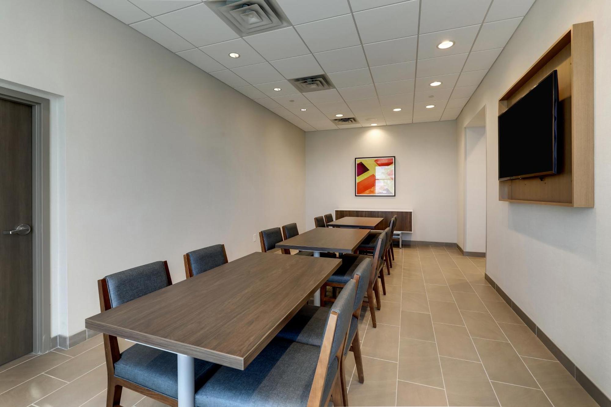 Holiday Inn Express Holly Springs - Raleigh Area By Ihg Екстериор снимка
