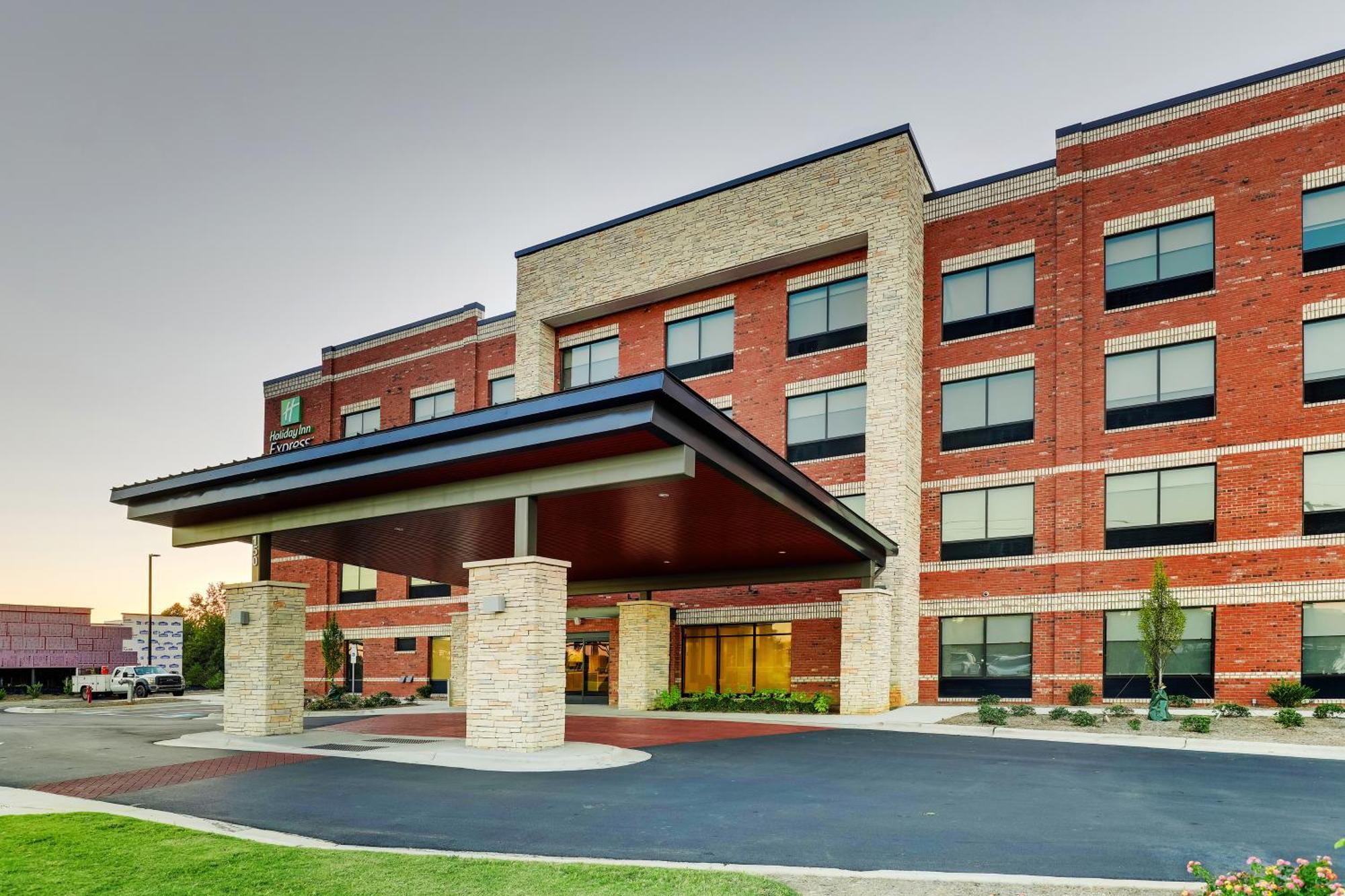 Holiday Inn Express Holly Springs - Raleigh Area By Ihg Екстериор снимка