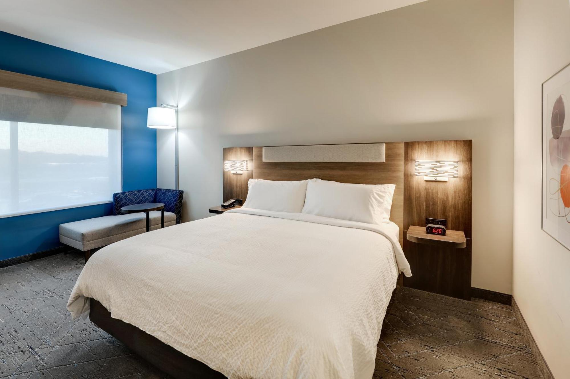 Holiday Inn Express Holly Springs - Raleigh Area By Ihg Екстериор снимка