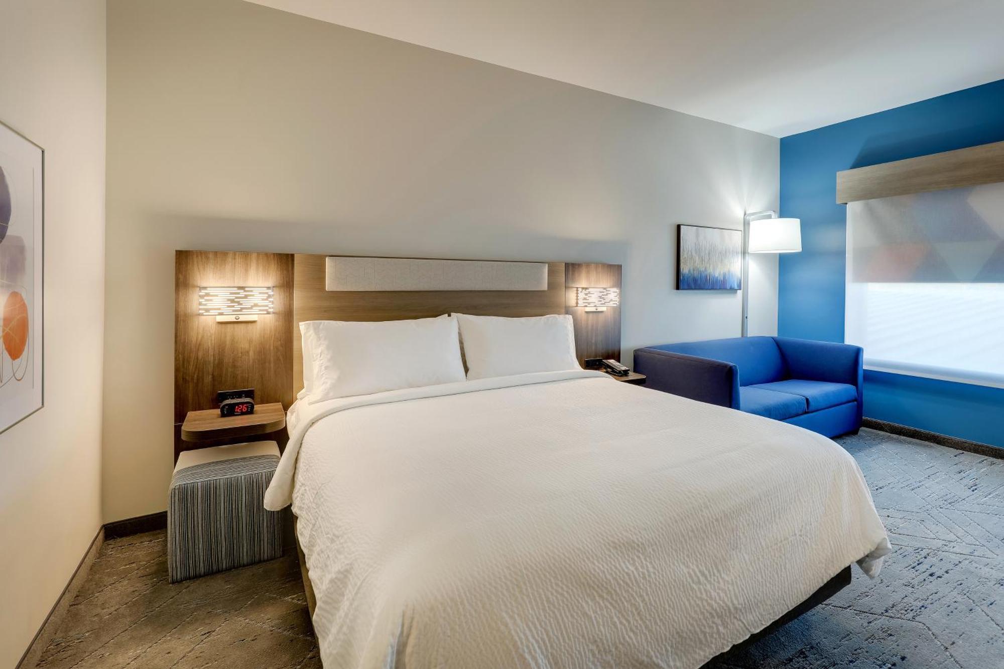 Holiday Inn Express Holly Springs - Raleigh Area By Ihg Екстериор снимка