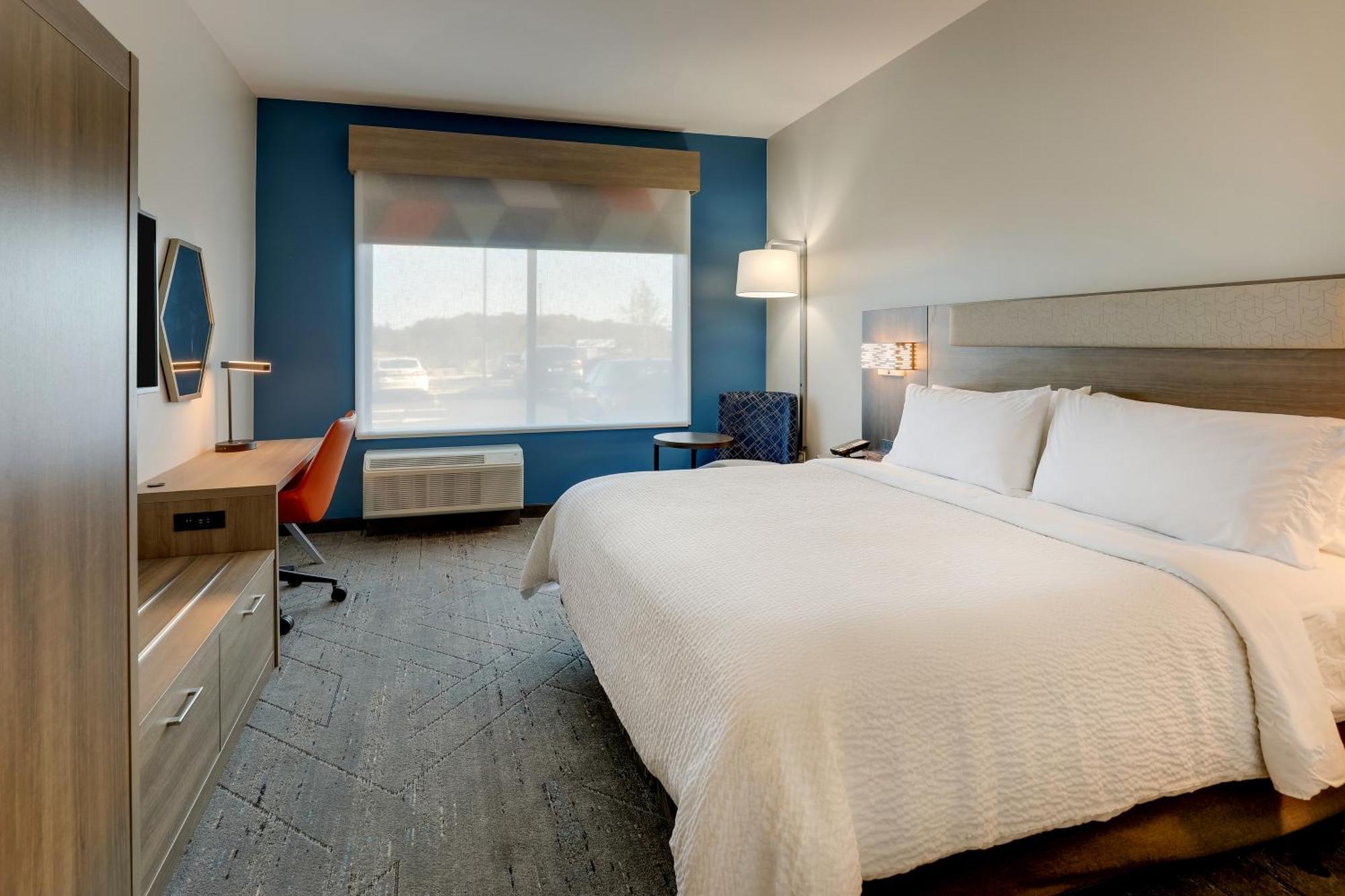 Holiday Inn Express Holly Springs - Raleigh Area By Ihg Екстериор снимка