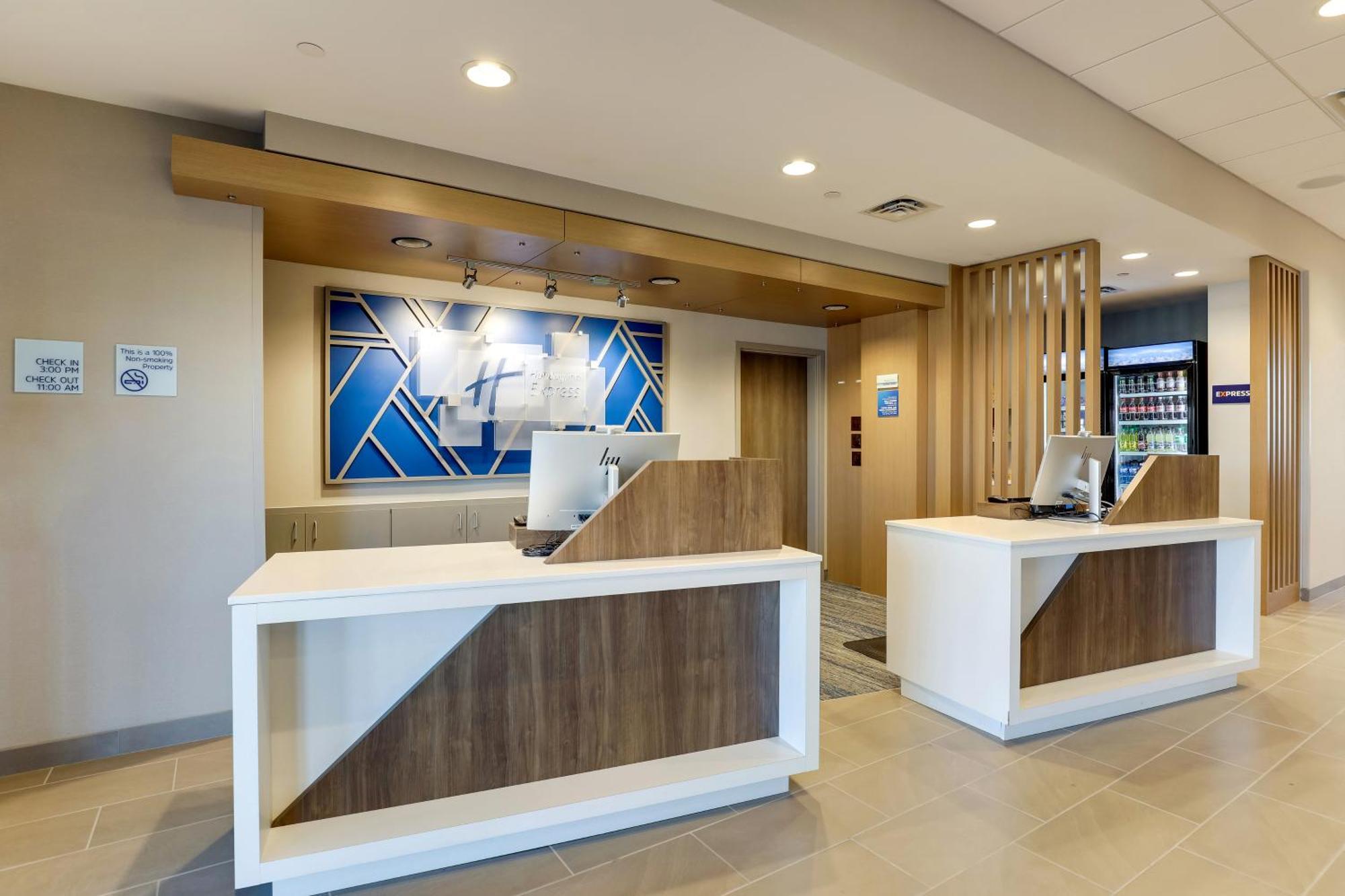 Holiday Inn Express Holly Springs - Raleigh Area By Ihg Екстериор снимка