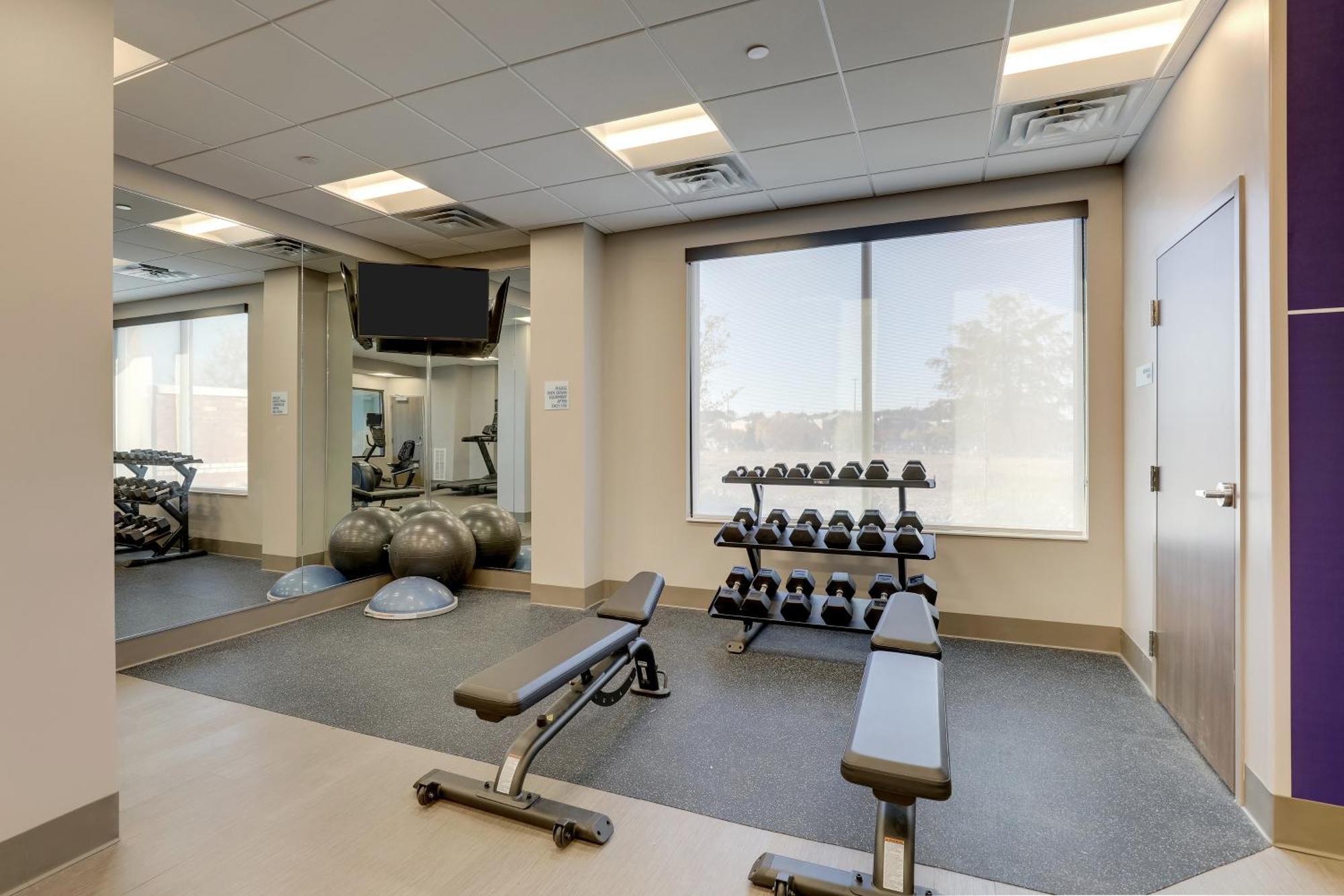 Holiday Inn Express Holly Springs - Raleigh Area By Ihg Екстериор снимка