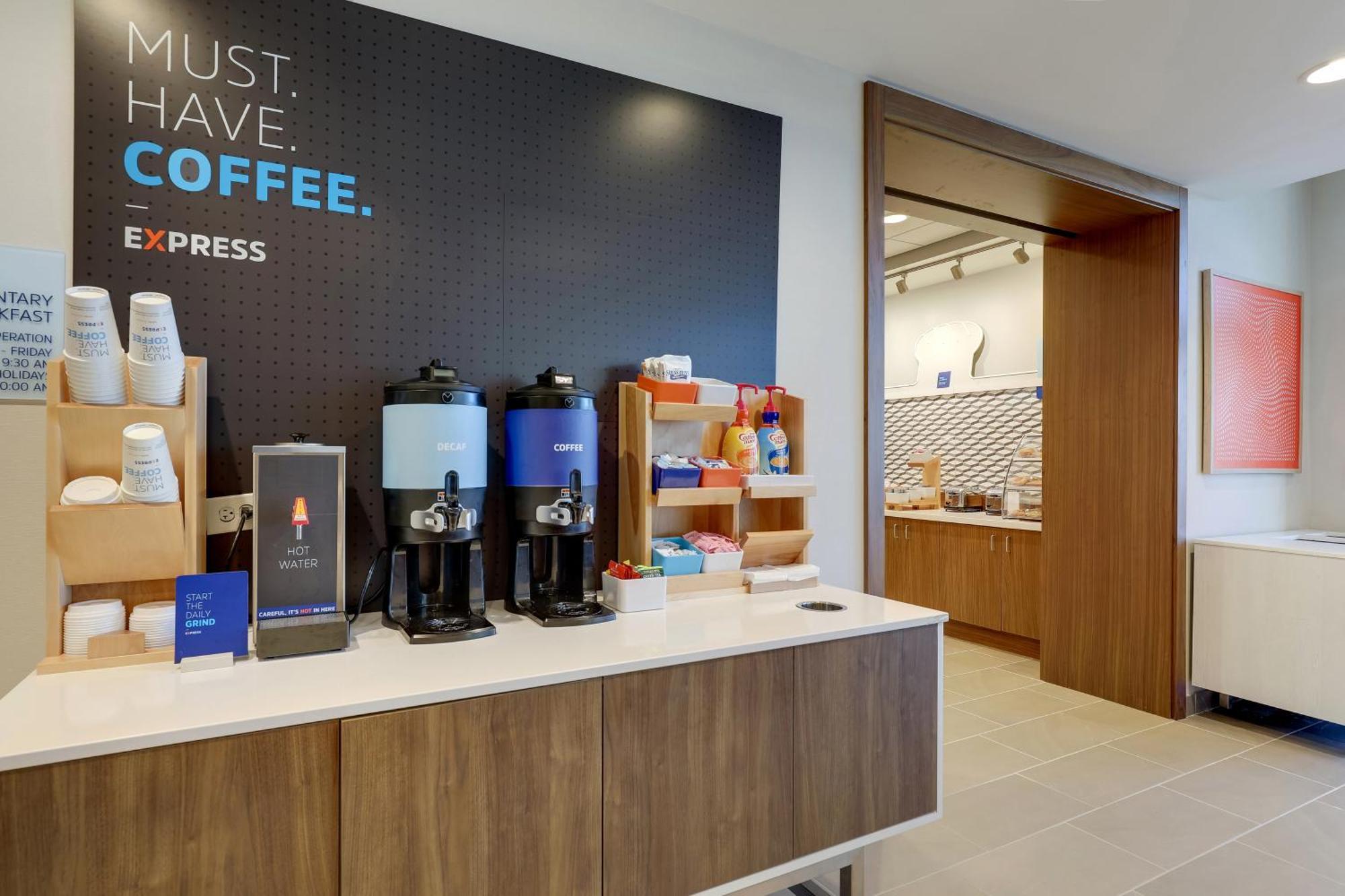 Holiday Inn Express Holly Springs - Raleigh Area By Ihg Екстериор снимка