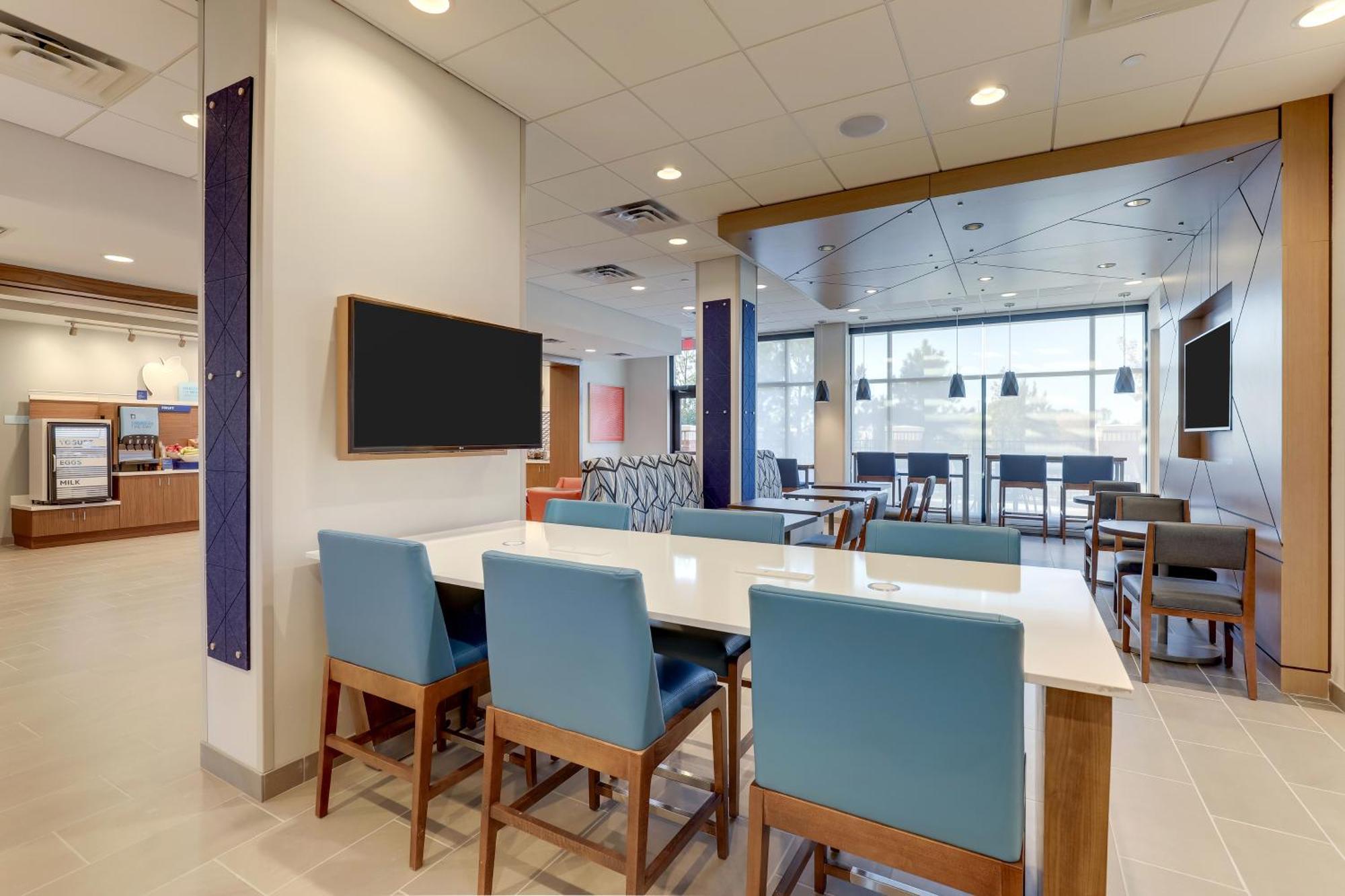 Holiday Inn Express Holly Springs - Raleigh Area By Ihg Екстериор снимка