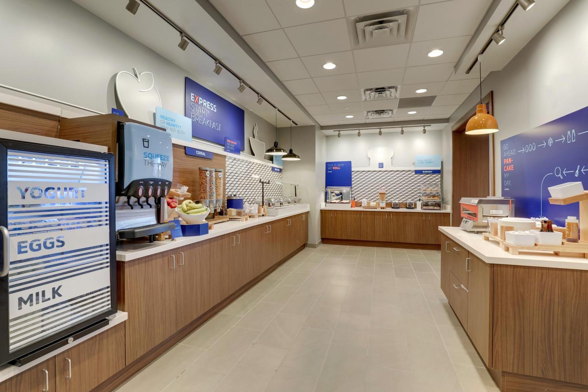 Holiday Inn Express Holly Springs - Raleigh Area By Ihg Екстериор снимка
