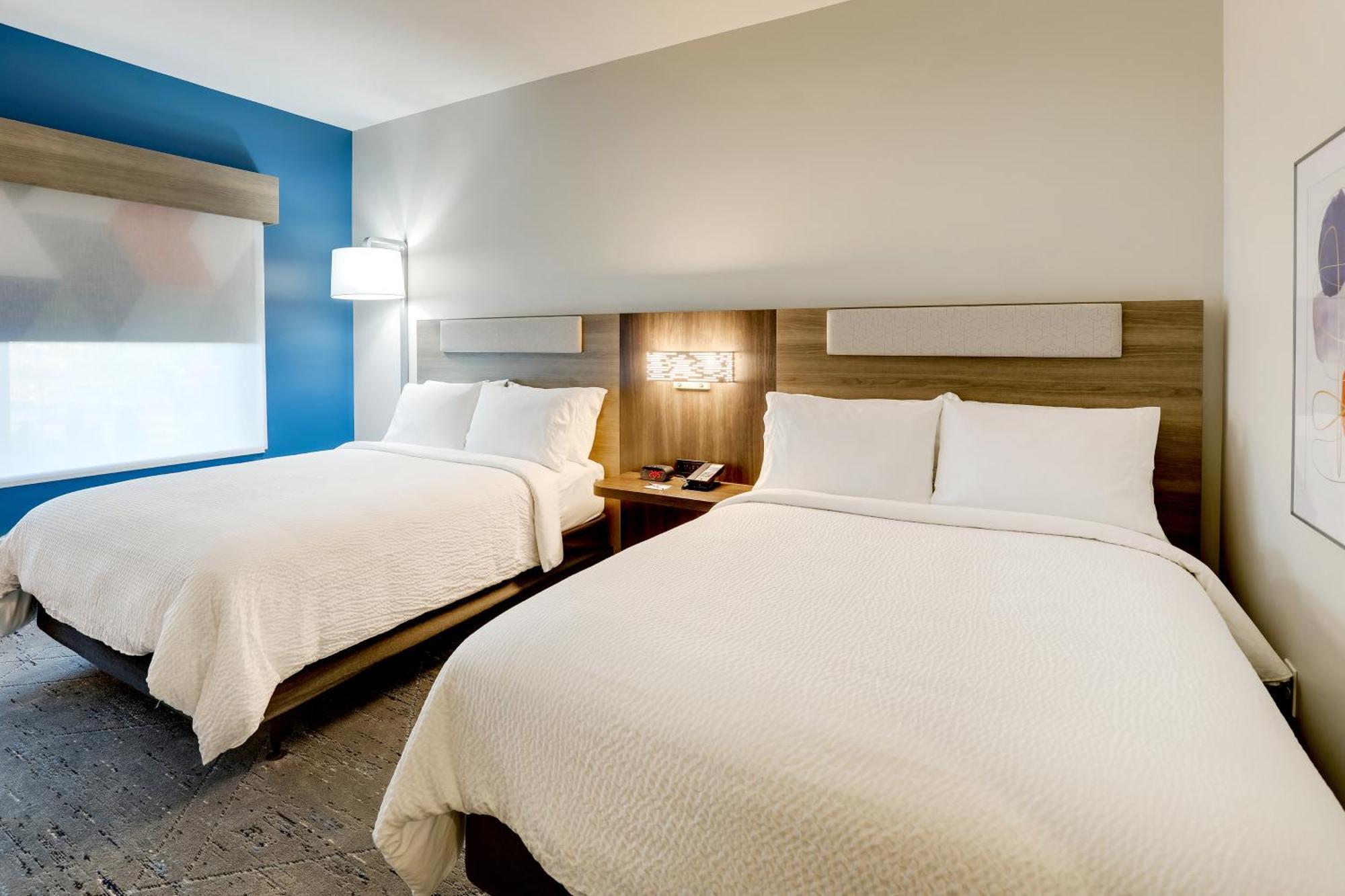 Holiday Inn Express Holly Springs - Raleigh Area By Ihg Екстериор снимка