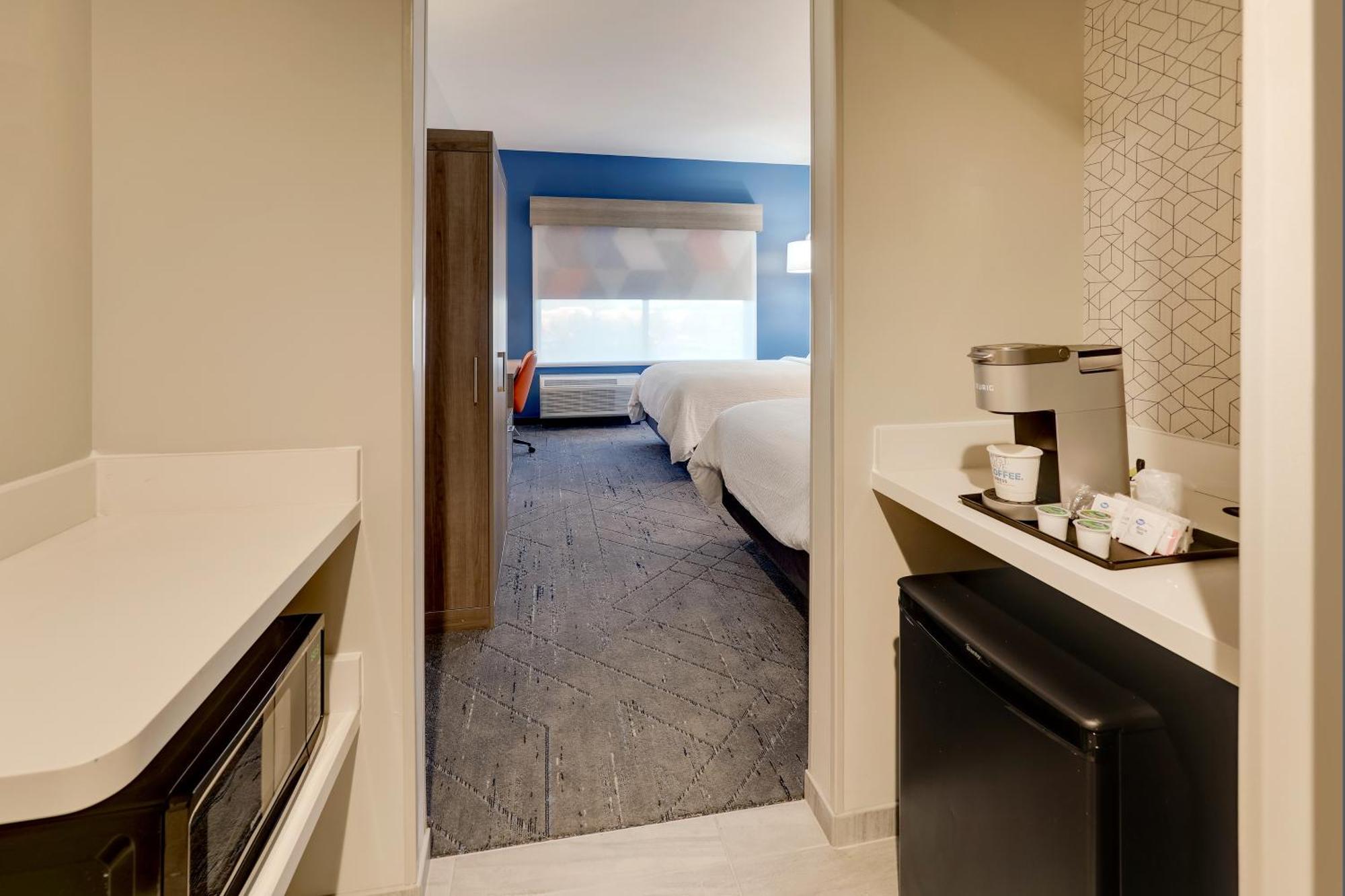 Holiday Inn Express Holly Springs - Raleigh Area By Ihg Екстериор снимка