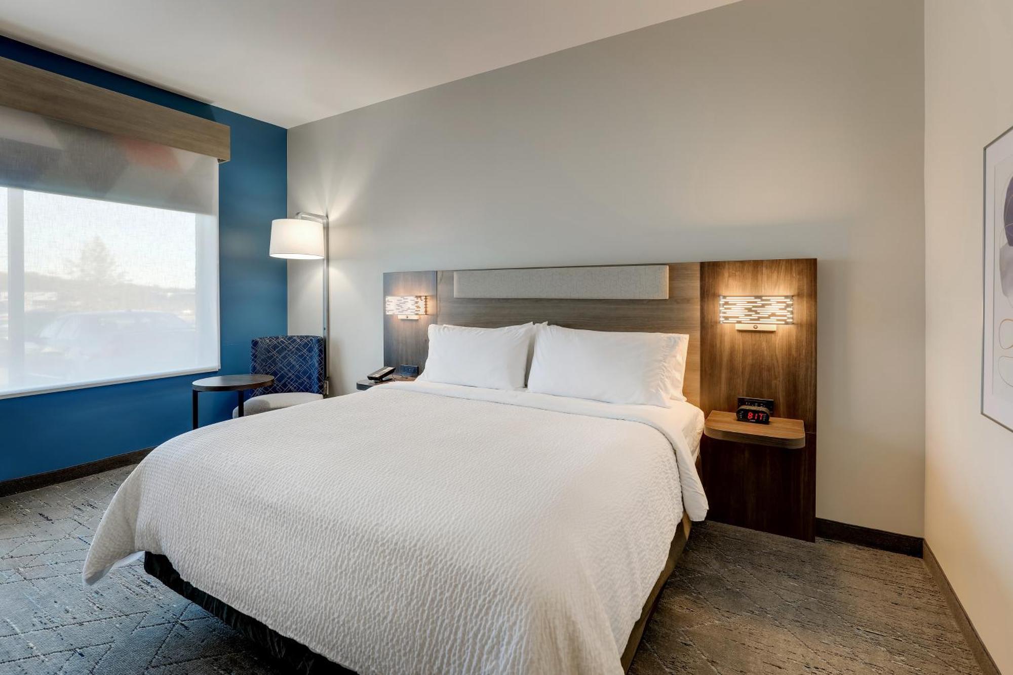 Holiday Inn Express Holly Springs - Raleigh Area By Ihg Екстериор снимка